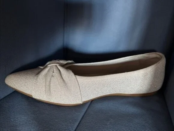 Vivaia Pointed-Toe Silver Bow Flats Elegant Style (Azura) Comfort Shoe EUC - Picture 6 of 10